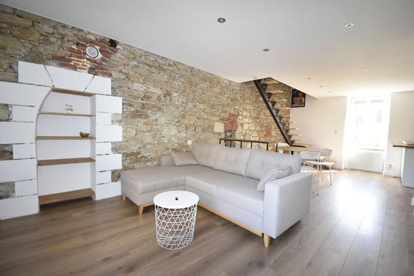 Appartement duplex, meublé , quartier Sainte Anne, 2 chambres, cave.