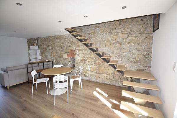 Appartement duplex, meublé , quartier Sainte Anne, 2 chambres, cave.