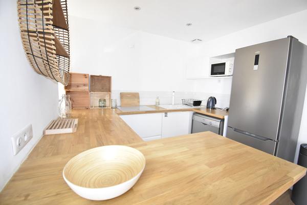 Appartement duplex, meublé , quartier Sainte Anne, 2 chambres, cave.
