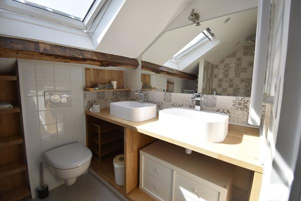 Appartement duplex, meublé , quartier Sainte Anne, 2 chambres, cave.