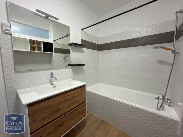 Appartement à louer 2 pièces 45.4m² Brive-la-Gaillarde (19100)