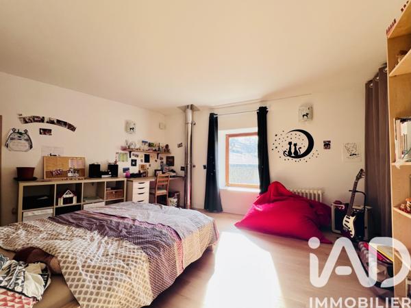 Maison à vendre 6 pièces 157 m² Éveux