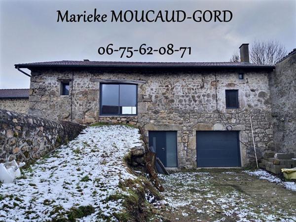 BOISSET 43500 Centre village Maison en pierre 155 m² avec terrain 1000 m²entièrement à aménager