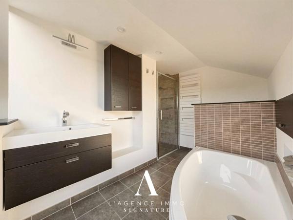 Appartement Dernier Etage, Havre de Paix, Vue Cathédrale, À Deux Pas du Lac
