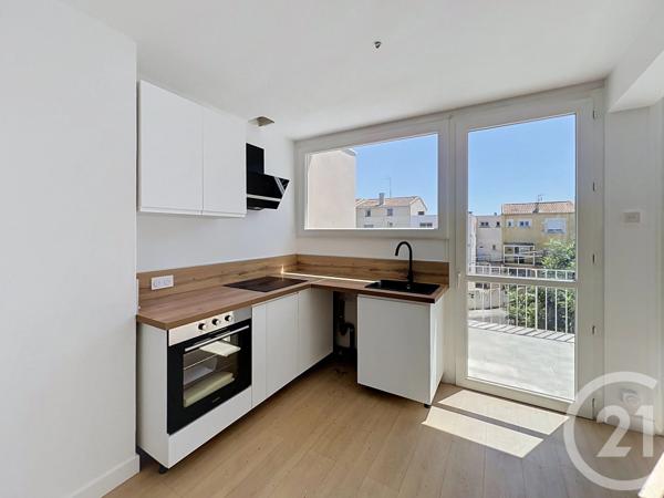 Maison à vendre  4 pièces - 66,54 m 2   AGDE  - 34