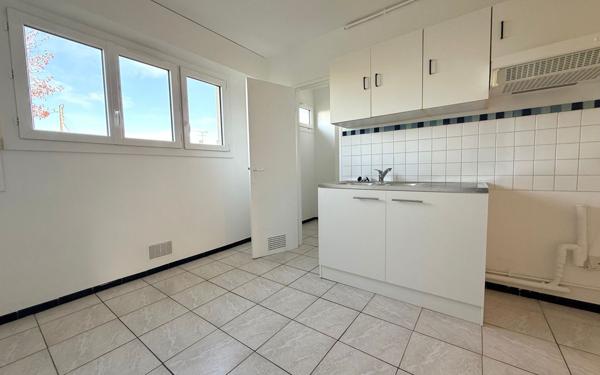 Appartement à louer    3 pièces • 67 m2 Villecresnes