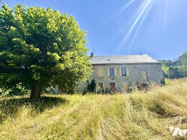 PROPRIÉTÉ D’EXCEPTION À RÉNOVER - CORPS DE FERME EN PIERRE AU CŒUR DE L'AUBRAC (48310 FOURNELS)