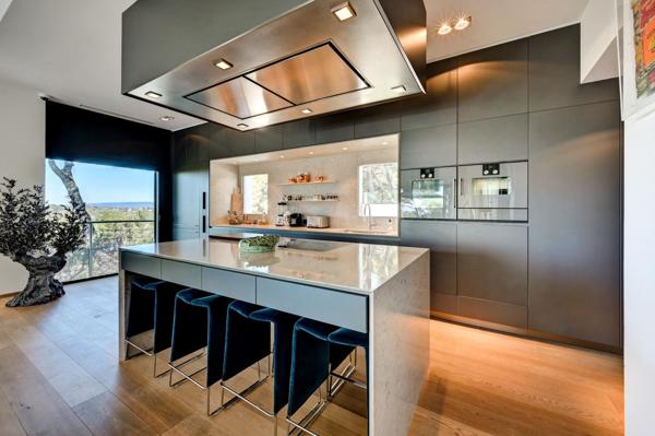 Vente Maison de luxe Aix-en-Provence 6 Pièces 300 m²