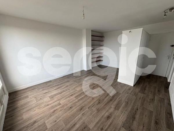 Location 1 Pieces 31 80080 Amiens 25 0003 04 0585