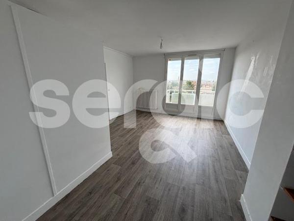 Location 1 Pieces 31 80080 Amiens 25 0003 04 0585