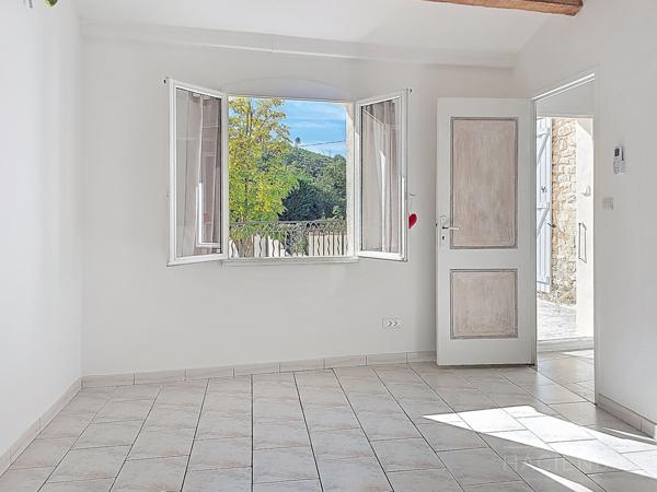 Éguilles (13510) La vie de famille au calme entre charme d'antan et confort