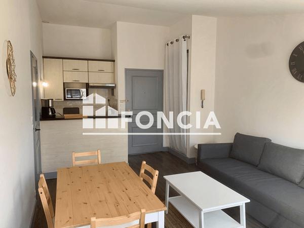 Location Appartement meublé 2 pièces 35.06 m² - 79 RUE DU REMPART SAINT CLAUDE La Rochelle 17000
