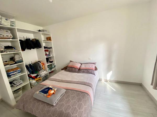 Maison atypique 5 pièces en excellent état avec grand terrain Proche de VILLENEUVE DE MARSAN (40) à SAINT GEIN