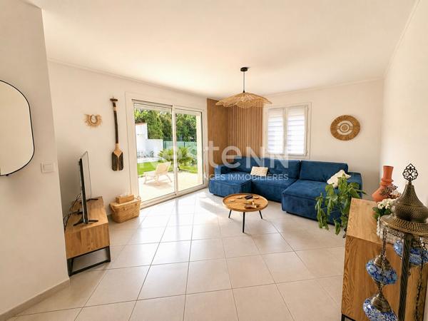 Maison T4 d'environ 115m² avec garage, jardin et piscine dans un lotissement sécurisé