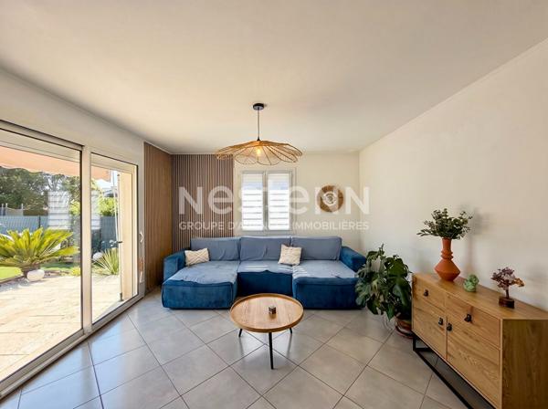 Maison T4 d'environ 115m² avec garage, jardin et piscine dans un lotissement sécurisé