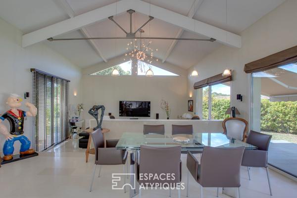 Maison d’architecte aux portes du futur golf