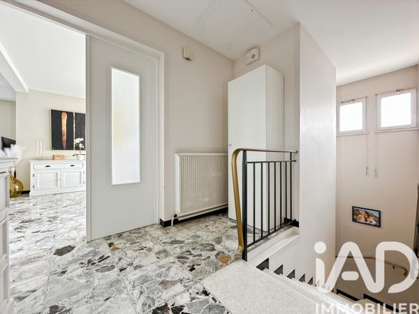 Maison à vendre 6 pièces 188 m² Nîmes