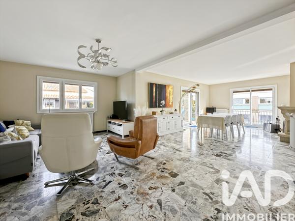 Maison à vendre 6 pièces 188 m² Nîmes