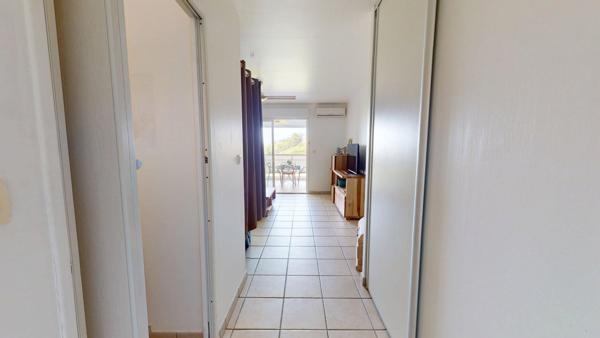 Grand T1 meublé et équipé, Marina du Marin