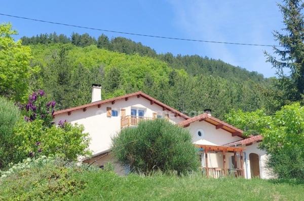 Maison à vendre 7 pièces VEYNES (05)