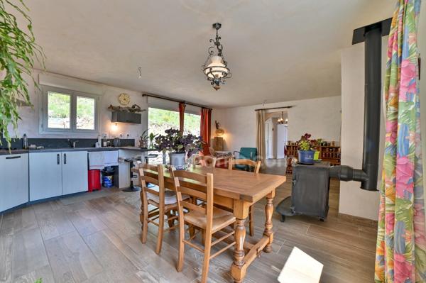 Maison à vendre 7 pièces VEYNES (05)