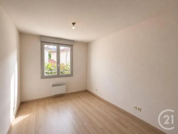 Appartement T3 à vendre  3 pièces - 60 m 2   ST ETIENNE  - 42
