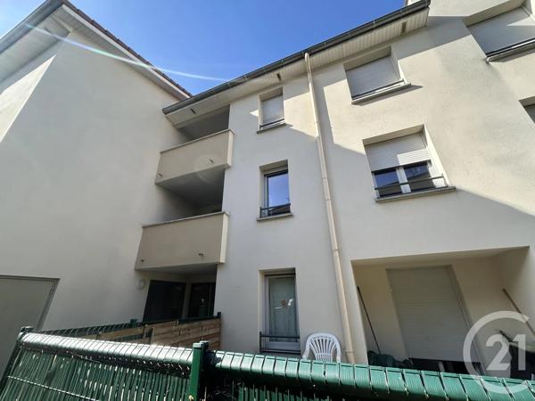 Appartement T3 à vendre  3 pièces - 60 m 2   ST ETIENNE  - 42