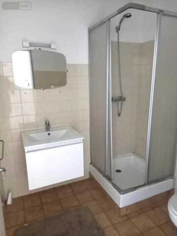Location - Appartement Saint-Chély-d'Apcher 48200 17 m 2