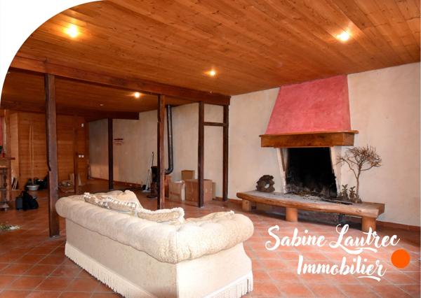 Maison de village de 208 m² au cœur de Lautrec – beaux volumes et garage