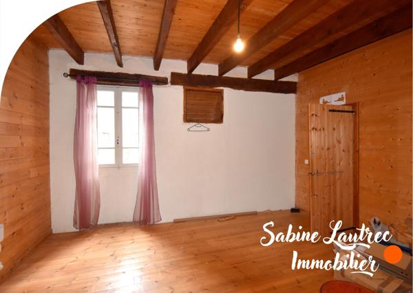 Maison de village de 208 m² au cœur de Lautrec – beaux volumes et garage