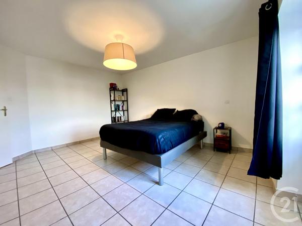 Immeuble à vendre  325,50 m2 LES ABRETS EN DAUPHINE - 38