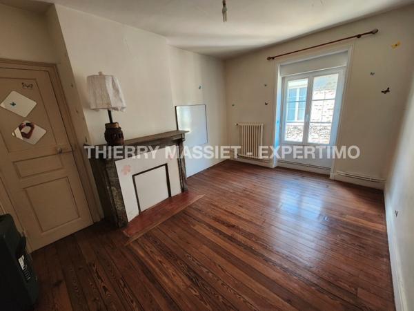 À VENDRE – Ensemble immobilier au cœur historique de Tinchebray-Bocage