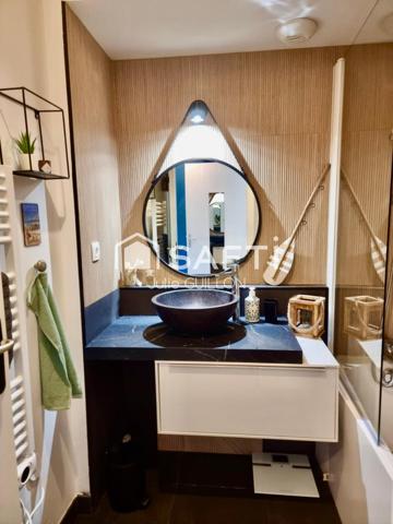 T2 lumineux au dernier étage, proche plage et IUT