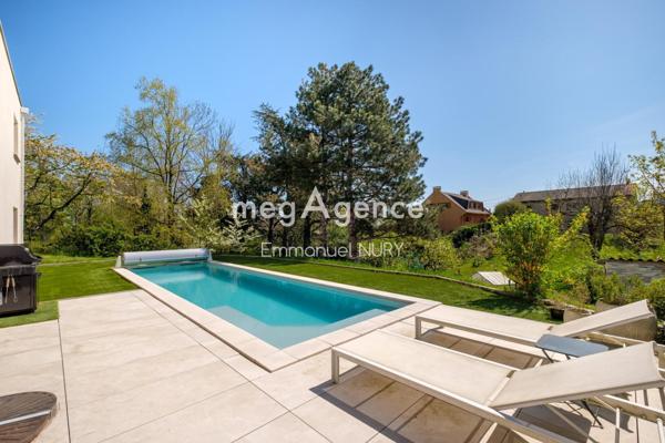 Maison à Charbonnières-les-Bains, 69260 - 5 pièces 137m²