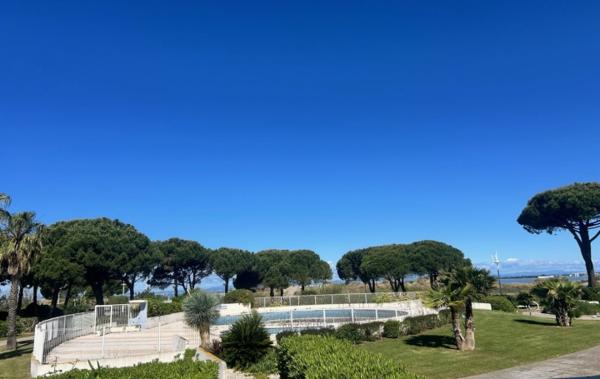 Vente Studio + Parking Commun rénové(e) Port-camargue