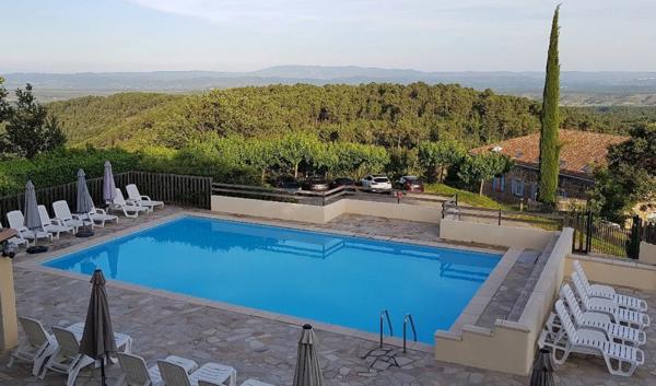 Dpt Ardèche (07), à vendre proche de VALLON PONT D'ARC Murs d'un Hôtel Restaurant