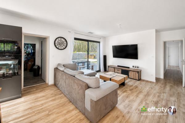 Maison
         6 pièces
        - 133 m² Exclusivité 429 900 € *