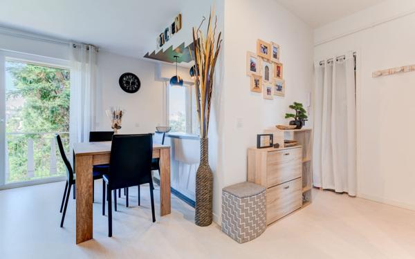 Appartement à vendre    2 pièces • 44 m2 Nice