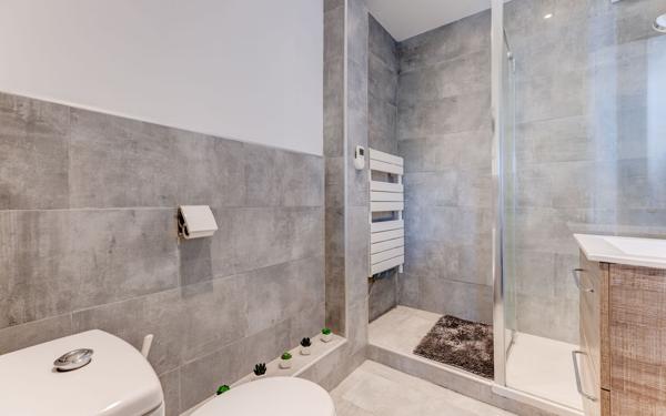 Appartement à vendre    2 pièces • 44 m2 Nice