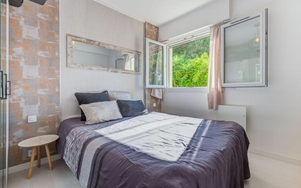 Appartement à vendre    2 pièces • 44 m2 Nice