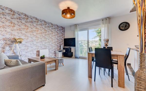 Appartement à vendre    2 pièces • 44 m2 Nice