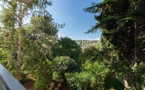 Appartement à vendre    2 pièces • 44 m2 Nice