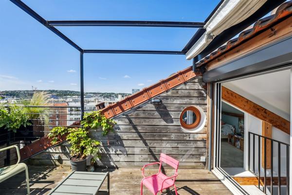 Appartement en dernier étage avec terrasse