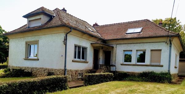 Maison de 198 m² , 9 pièces, terrain de plus de 13 ares