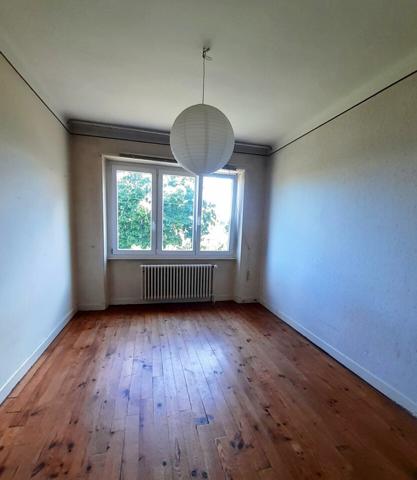 Maison de 198 m² , 9 pièces, terrain de plus de 13 ares