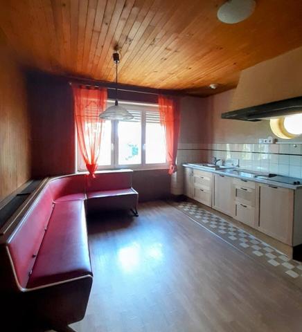 Maison de 198 m² , 9 pièces, terrain de plus de 13 ares