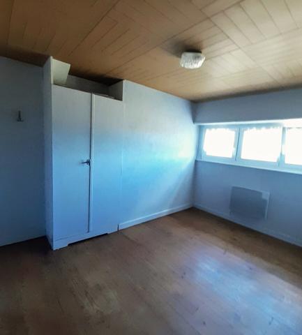 Maison de 198 m² , 9 pièces, terrain de plus de 13 ares