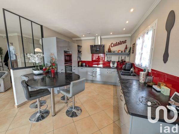 Maison 7 pièces de 131 m² à Saint-Jory (31790)