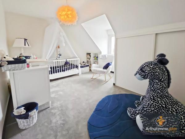 Vente                                                      Maison
                        
                     8 pièces                      178 m2                     à Bondoufle