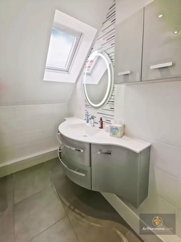 Vente                                                      Maison
                        
                     8 pièces                      178 m2                     à Bondoufle